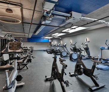 Condo apartment for rent in ville St-Laurent - Photo 1