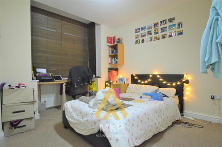 7 bedroom terraced house to rent - Photo 2