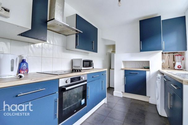 1 bedroom in a house share to rent - Photo 1