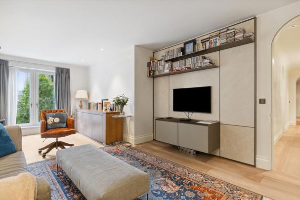 4 bedroom flat to rent - Photo 1