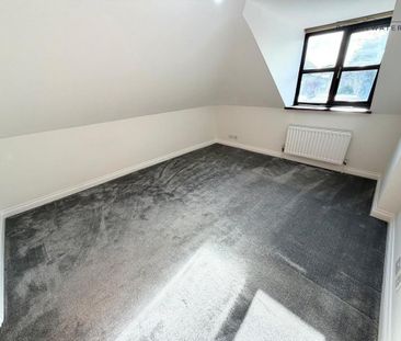 3 bedroom semi-detached bungalow to rent - Photo 6