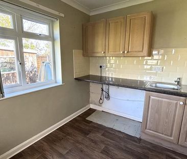 4 bedroom detached bungalow to rent - Photo 5