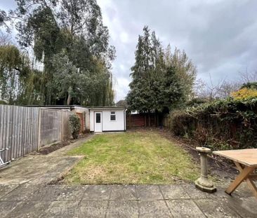 3 bedroom semi-detached house to rent - Photo 2