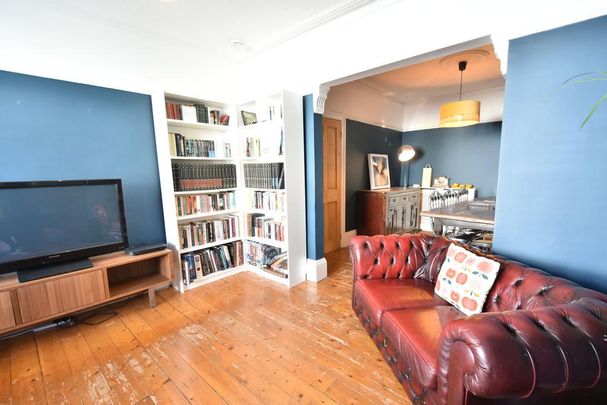 4 bedroom terraced house to rent - Photo 1