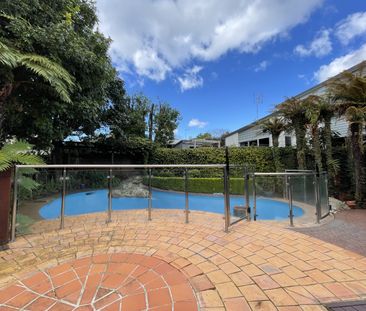 Large Family home with Geothermal Pool - Matua - Photo 1