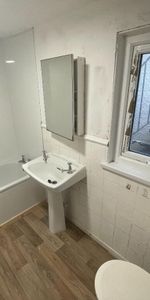 B, 133 Main Street, Larne, BT40 1HJ - Photo 3