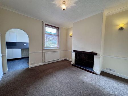 2 bedroom terraced house to rent - Photo 4