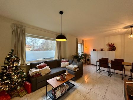 Instapklare woning met 3 slaapkamers & garage op centrale ligging te Assebroek! - Photo 3