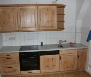 Großzügige 2-Zimmer-DG-Wohnung mit Personenaufzug in der Altstadt z... - Photo 1