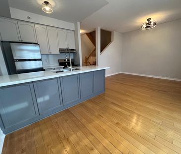 For Lease - 2435 Greenwich Drive Unit# 54, Oakville, Ontario - Photo 2