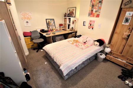 Ridgeway Terrace, Woodhouse, LS6 2HU, Leeds - Photo 5