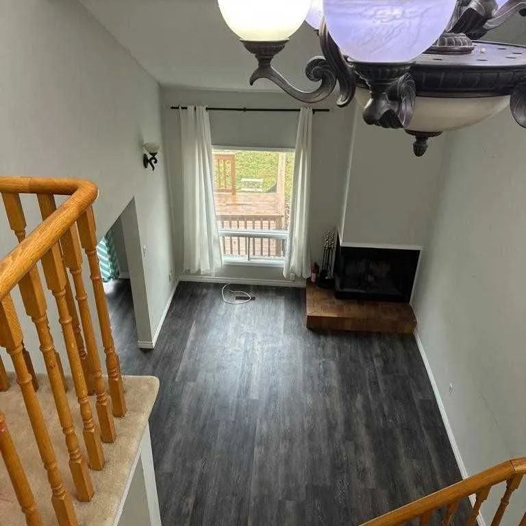 8 Roscoe Road #Main - Photo 1