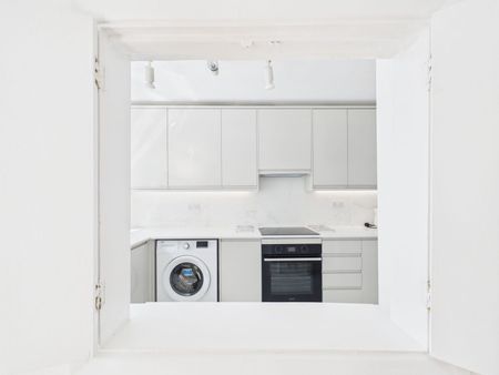 2 Bedroom - Photo 4