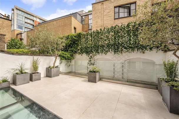 4 bedroom terraced house to rent - Photo 1