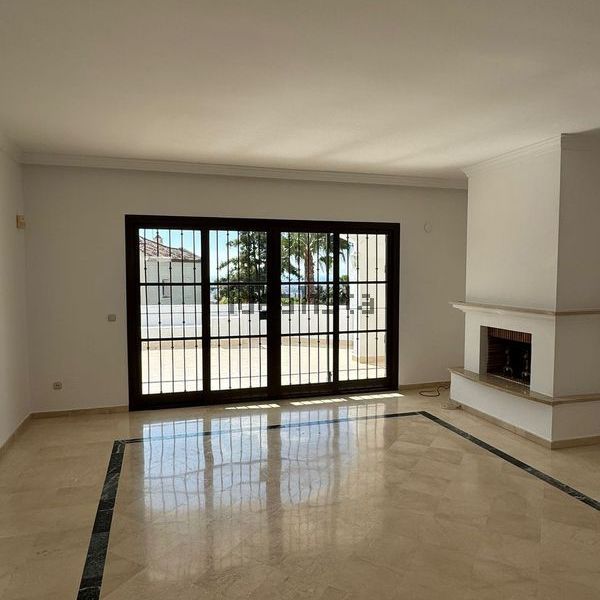 Alquiler de chalet adosado en Urbanizacion Puerto de los Almendros, 52 C - Photo 1