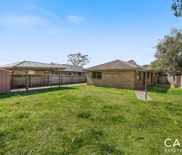 27 Hazelwood Avenue, Cranbourne North - Photo 3