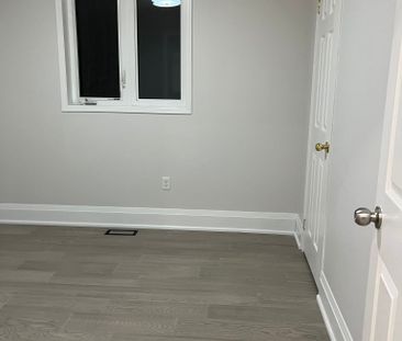 Four bedroom for rent Brampton - Photo 5