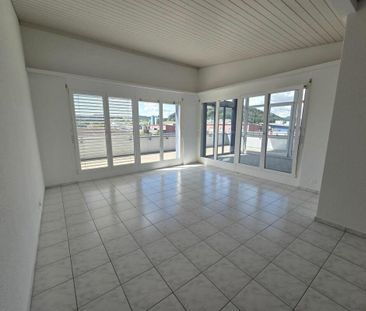 4.5-Zimmer-Attikawohnung mit Wintergarten - Wohnen mit besonderem C... - Photo 2