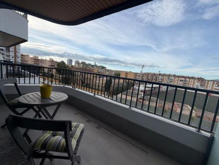 Alquiler de piso en Calle Menorca - Photo 2