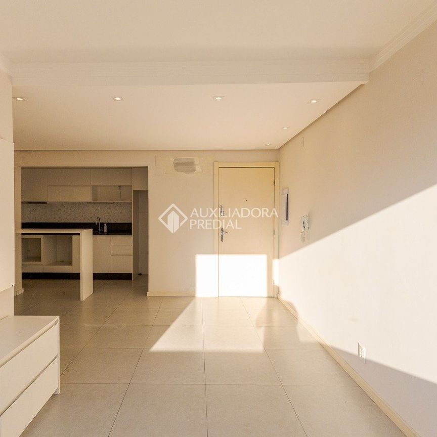 Apartamento com 3 quartos e 78m² para alugar em Marechal Rondon, Canoas. - Photo 1