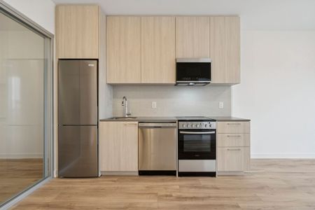 For Lease - 7439 Kingston Road Unit# 806, Toronto, Ontario - Photo 4