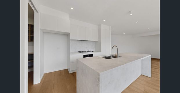 Brand New Townhouse in a Prime Bentleigh East Location - Photo 1