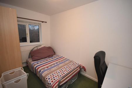 2 bedroom terraced house to rent - Photo 4