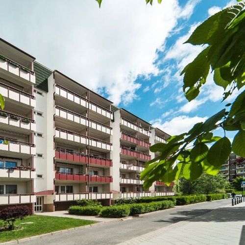 Gegenüber der Kita und nur wenige Schritte zum Supermarkt. - Photo 1