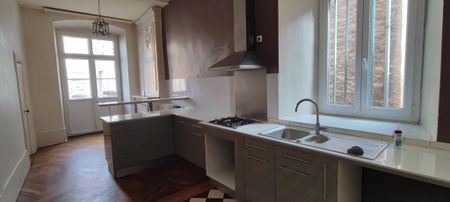 Location Appartement 5 pièces 175m² BRIOUDE 43100 - Photo 3