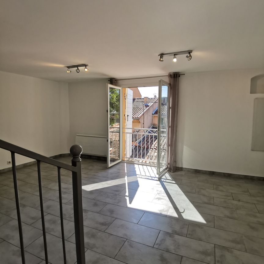 Location Appartement 2 pièces 53m² AIX EN PROVENCE 80ème - Photo 1