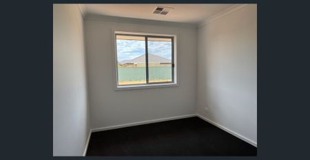New Built Family Home - Photo 3