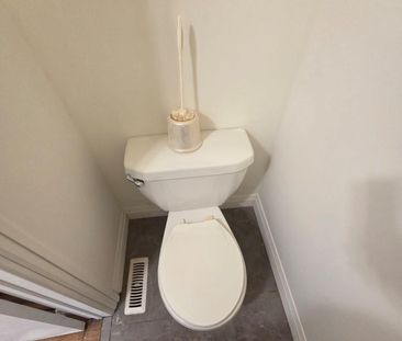 For Lease - 12 College Crescent Unit# Bsmt, Barrie, Ontario - Photo 4