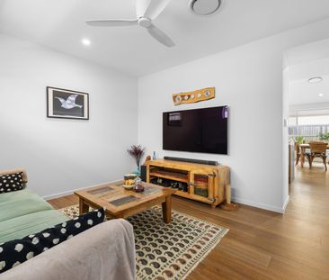 Effortless Living Meets Modern Luxury - Photo 2