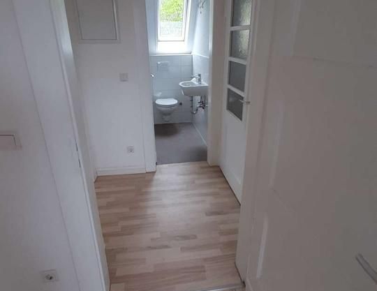 Halsknopf 20, hübsche 4 ZKB Wohnung im DG - Photo 1