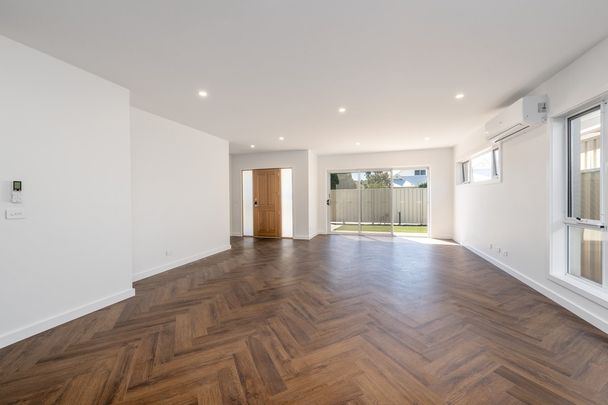 MODERN, NEW AND FULLY FURNISHED! - Photo 1