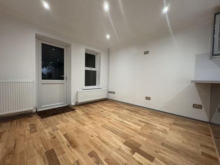 1 bedroom property to rent - Photo 5