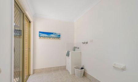 177 Matthew Flinders Drive, Port Macquarie NSW 2444 - House For Rent | Domain - Photo 3