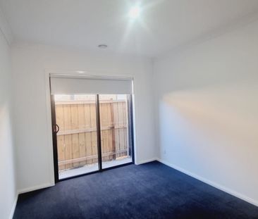 Luminous Living Home! - Photo 5