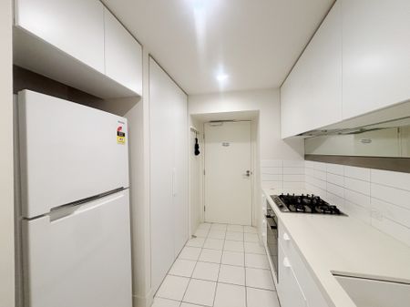 **LEASE TRANSFER** FULLY FURNISHED 2BED 2BATH apartment for rent in CBD opposite to Victoria Market - Photo 4