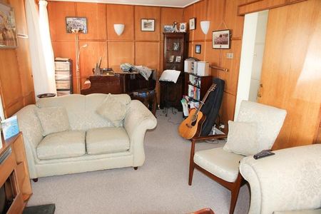 5 bedroom semi-detached house to rent - Photo 2