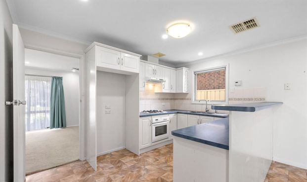 Stunning Family Home! - Photo 1