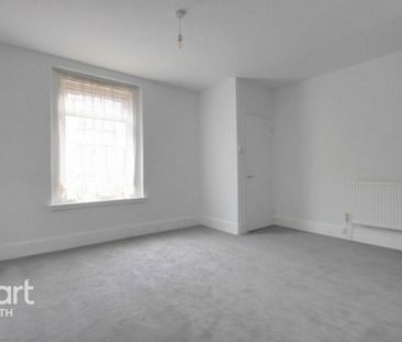 4 bedroom terraced house to rent - Photo 3