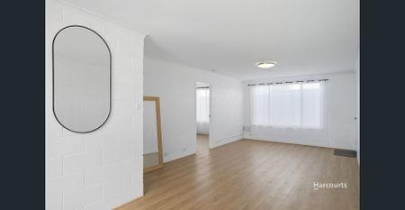 Modern, Fully Renovated Ground-Floor Unit - Steps from Bellerive Beach - Photo 2