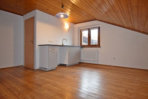 Pronájem bytu 1+kk 20 m² - Fotografie 1