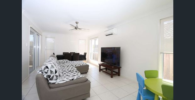 Easy living and air conditioned for summer. - Photo 1