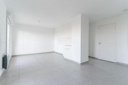 location Appartement F2 DE 45.4m² À MARSEILLE - Photo 3