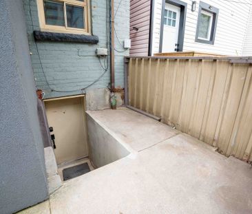 For Lease - 533 Cannon Street, Hamilton, Ontario - Photo 3