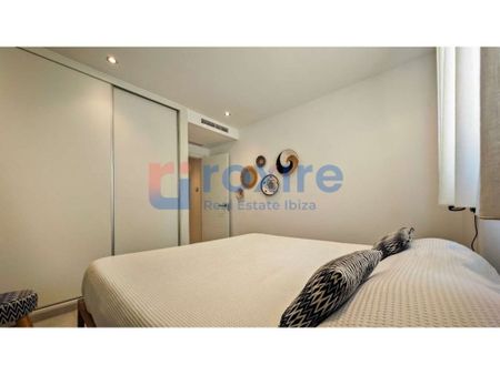 2 bedroom luxury Apartment in Cala Gracio - Photo 4