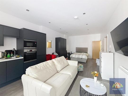 Studio to rent - Photo 1