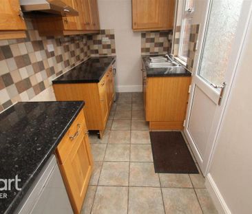 2 bedroom terraced house to rent - Photo 2